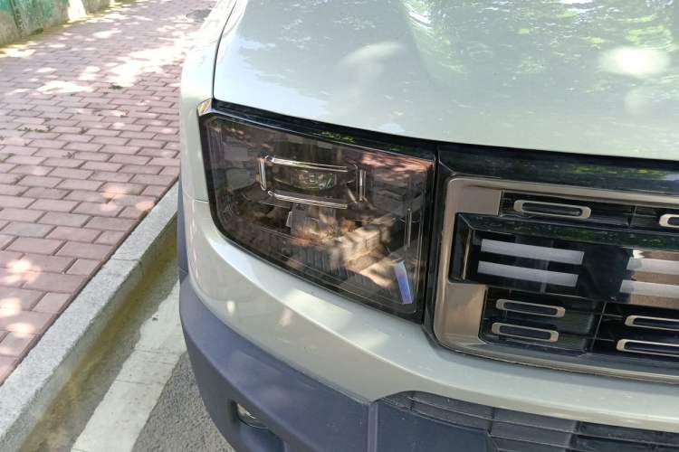 Used JETOUR Shanhai T1 2025 150 km Heading South Right Front Headlight