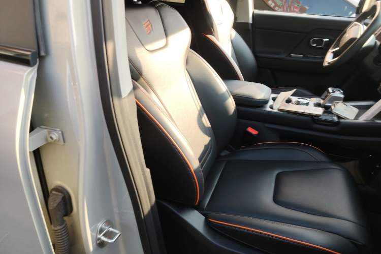 Used JETOUR Shanhai T1 2025 150 km Heading South Right Front Seat