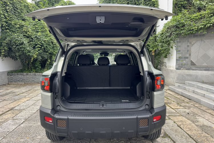 Used JETOUR Shanhai T1 2025 150 km Heading South Trunk
