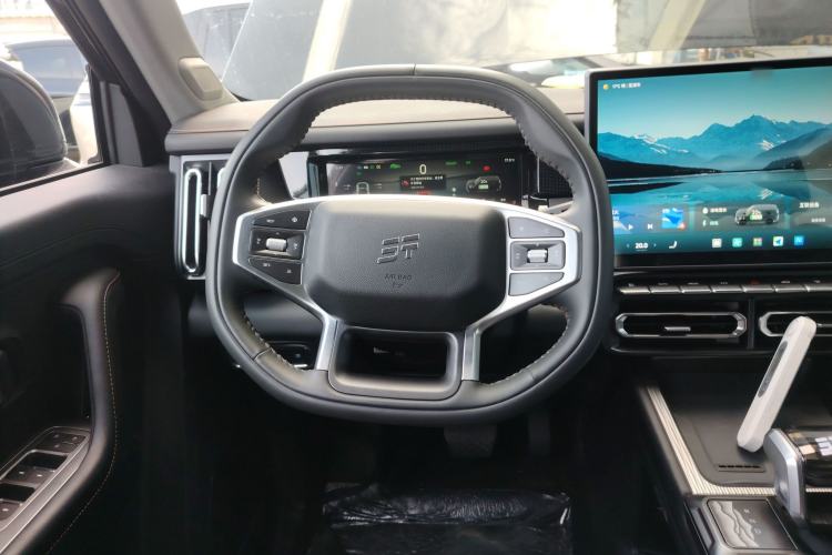 Used JETOUR Shanhai T1 2025 Model 226km Crossroad Steering Wheel