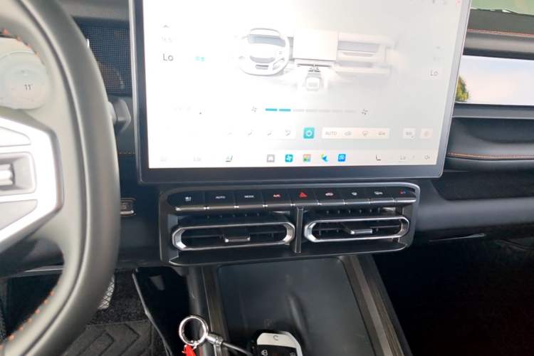 Used JETOUR Shanhai T1 2025 Model 150km Discovery Audio And AC Panel