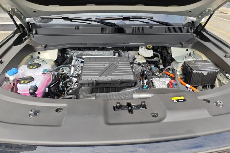 Used JETOUR Shanhai T1 2025 Model 147km Four-Wheel-Drive Exploration Engine Bay