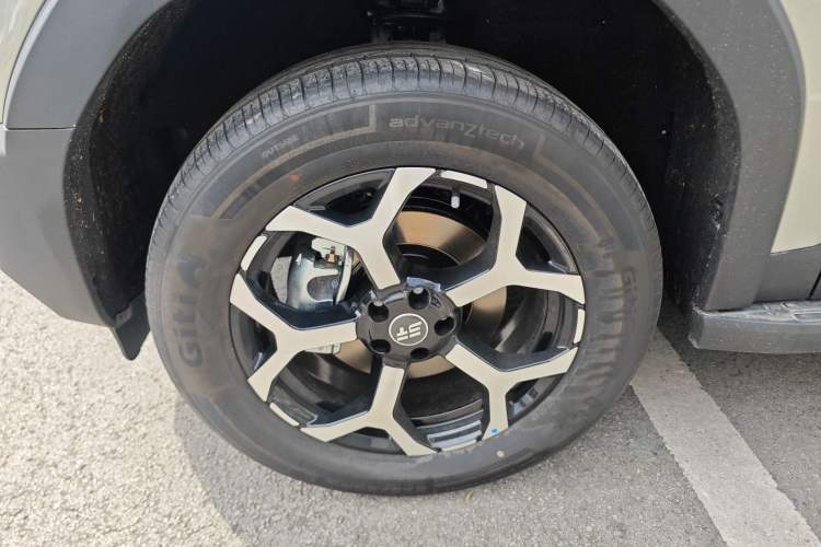Used JETOUR Shanhai T1 2025 Model 147km Four-Wheel-Drive Exploration Left Front Wheel Hub