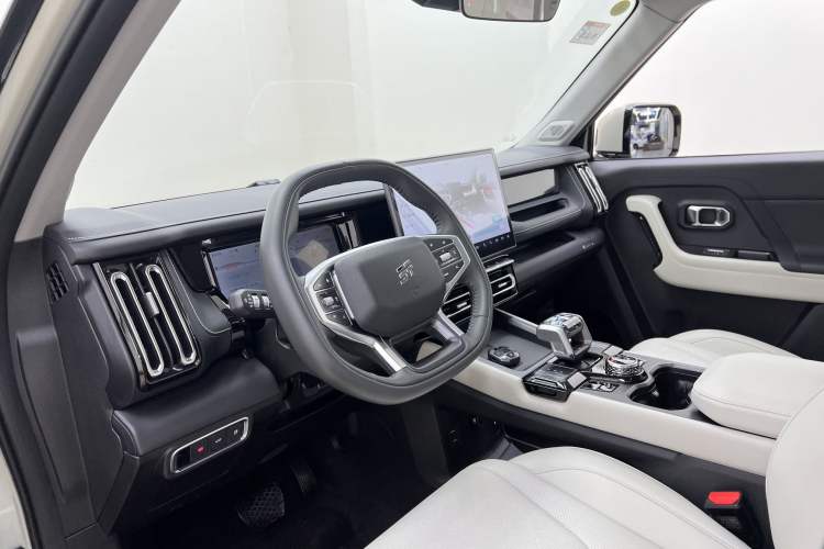 Used JETOUR Shanhai T1 2025 150 km Heading South Interior 5
