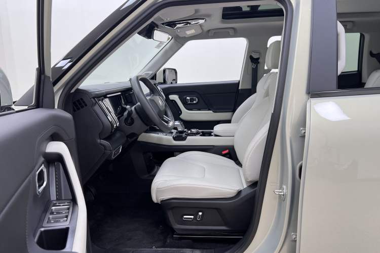 Used JETOUR Shanhai T1 2025 150 km Heading South Left Front Seat