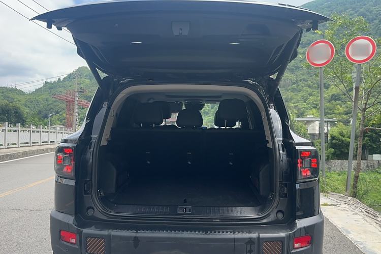 Used JETOUR Shanhai T1 2025 150 km Heading South Trunk
