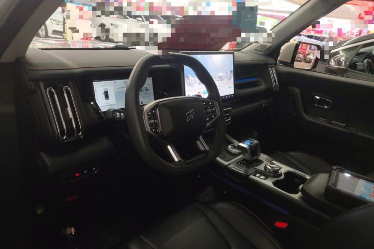 Used JETOUR Shanhai T1 2025 150 km Heading South Center Console