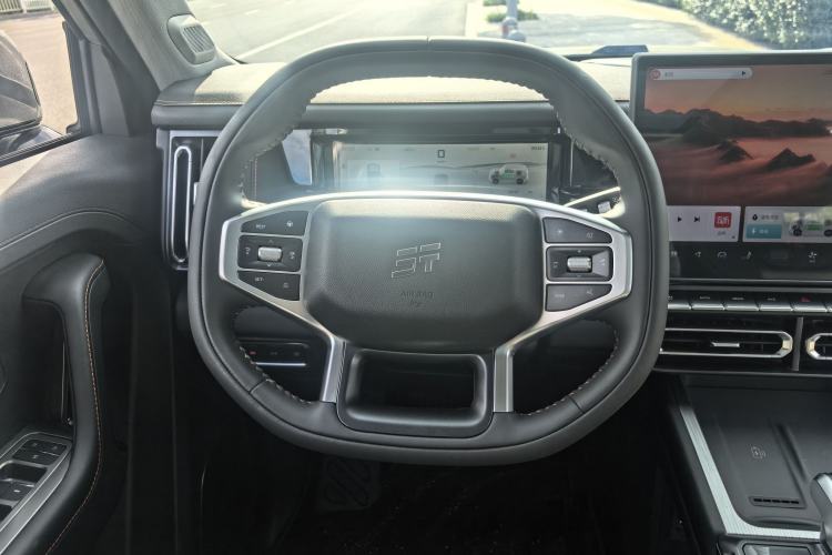 Used JETOUR Shanhai T1 2025 150 km Heading South Interior 1