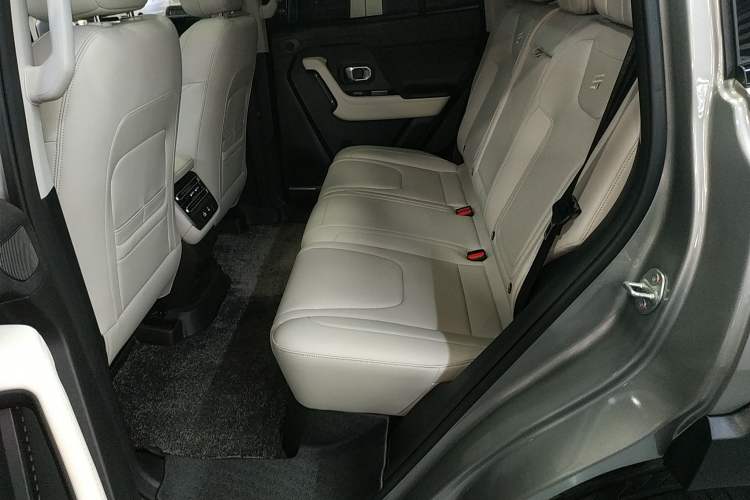 Used JETOUR Shanhai T1 2025 150 km to the Lake Interior 2