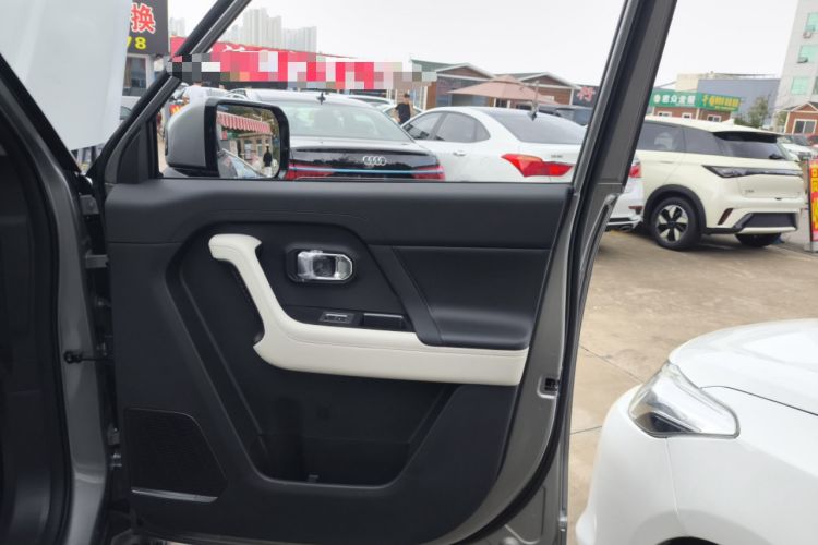Used JETOUR Shanhai T1 2025 150 km to the Lake Right Front Door Interior