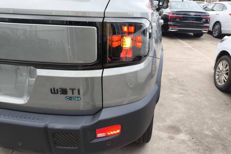 Used JETOUR Shanhai T1 2025 150 km to the Lake Right Rear Taillight