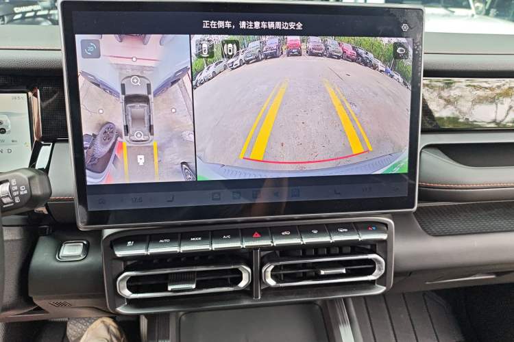 Used JETOUR Shanhai T1 2025 150 km Heading South Audio And AC Panel