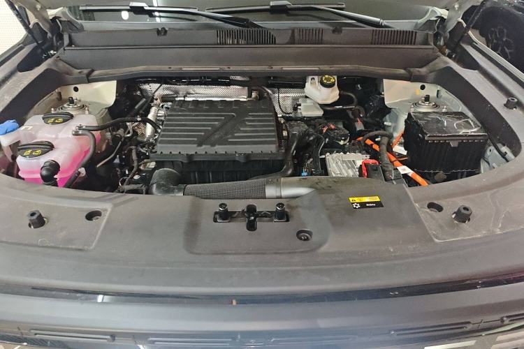 Used JETOUR Shanhai T1 2025 150 km to the Lake Engine Bay