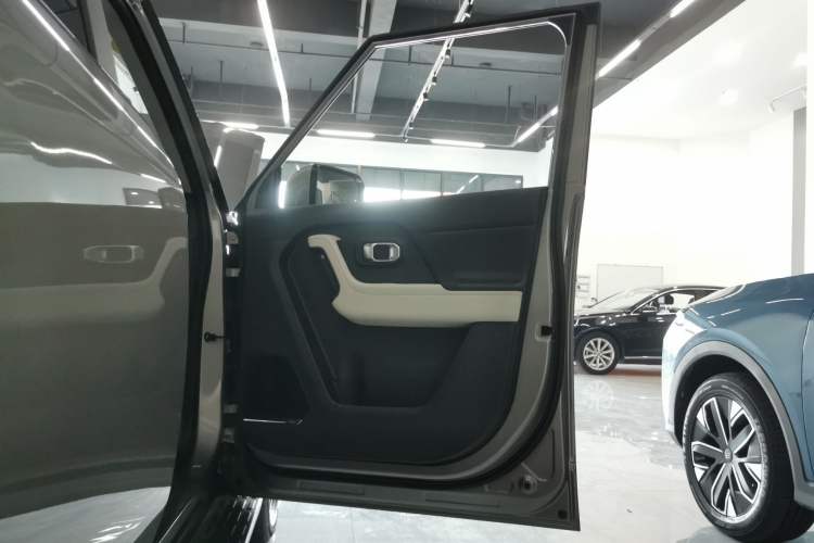 Used JETOUR Shanhai T1 2025 150 km Heading South Interior 5
