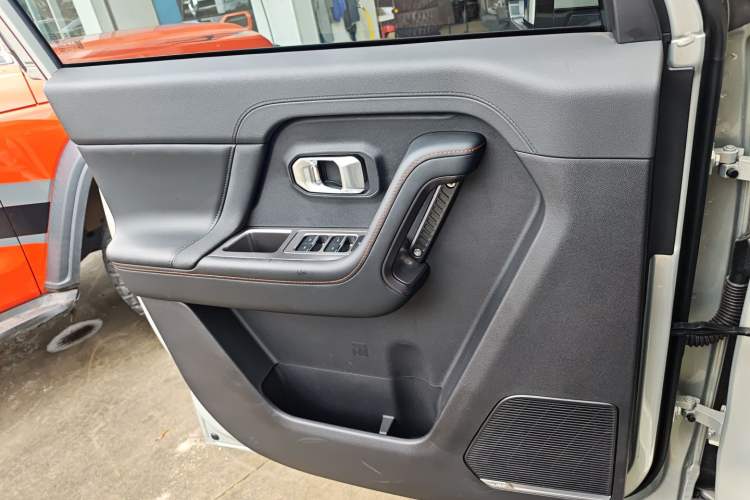 Used JETOUR Shanhai T1 2025 150 km Heading South Left Front Door Interior