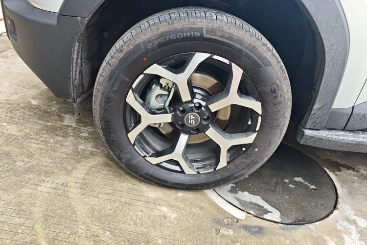 Used JETOUR Shanhai T1 2025 150 km Heading South Left Front Wheel Hub