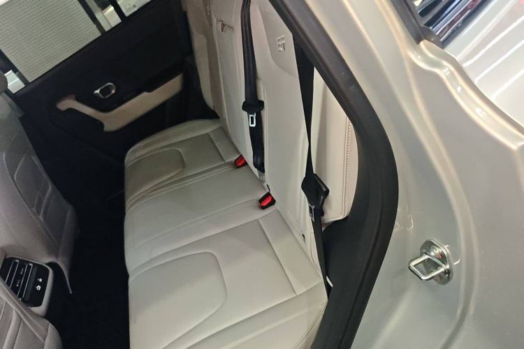 Used JETOUR Shanhai T1 2025 150 km to the Lake Left Rear Seat
