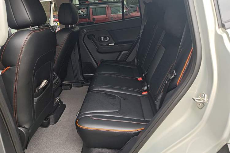 Used JETOUR Shanhai T1 2025 150 km Heading South Left Rear Seat