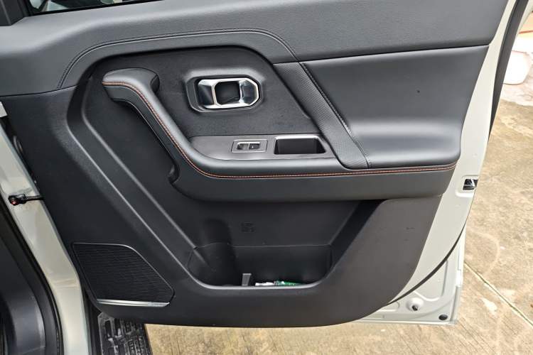 Used JETOUR Shanhai T1 2025 150 km Heading South Right Front Door Interior