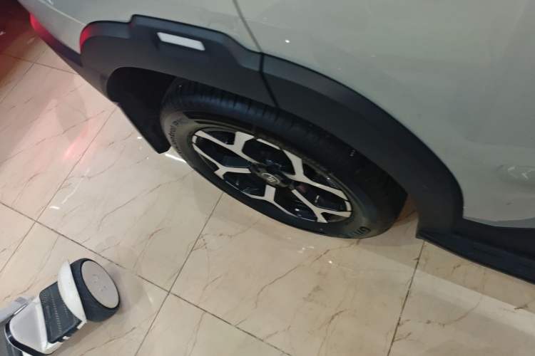 Used JETOUR Shanhai T1 2025 150 km to the Lake Right Rear Wheel Hub