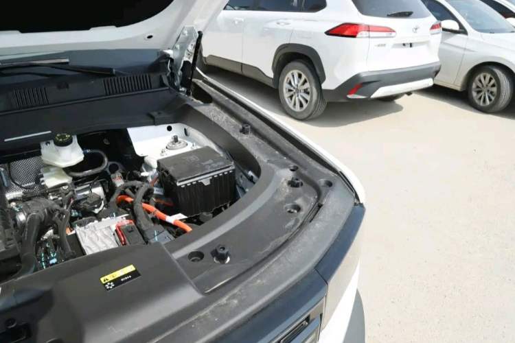 Used JETOUR Shanhai T1 2025 150 km Heading South Engine Bay Left