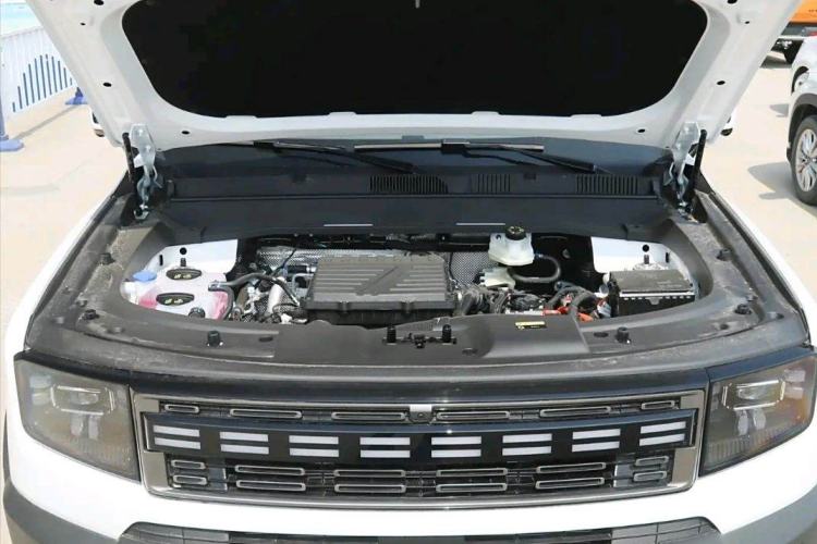 Used JETOUR Shanhai T1 2025 150 km Heading South Engine Bay