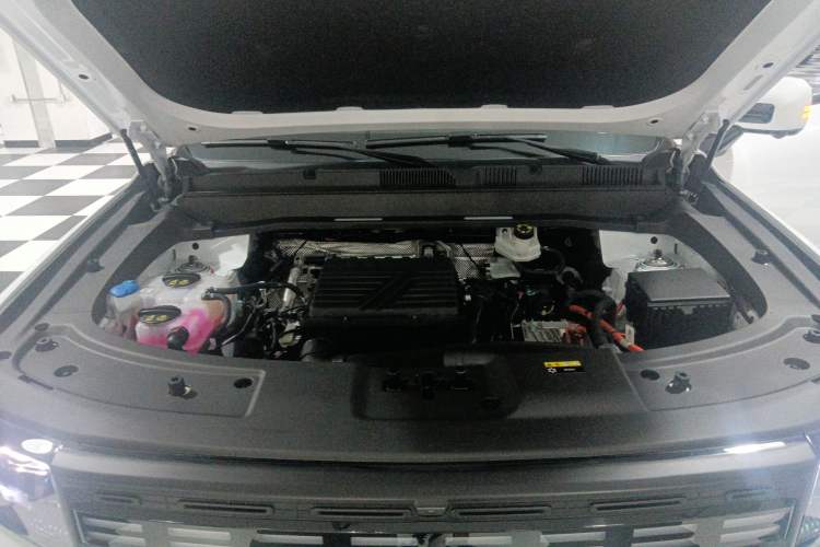 Used JETOUR Shanhai T1 2025 150 km Heading South Engine Bay