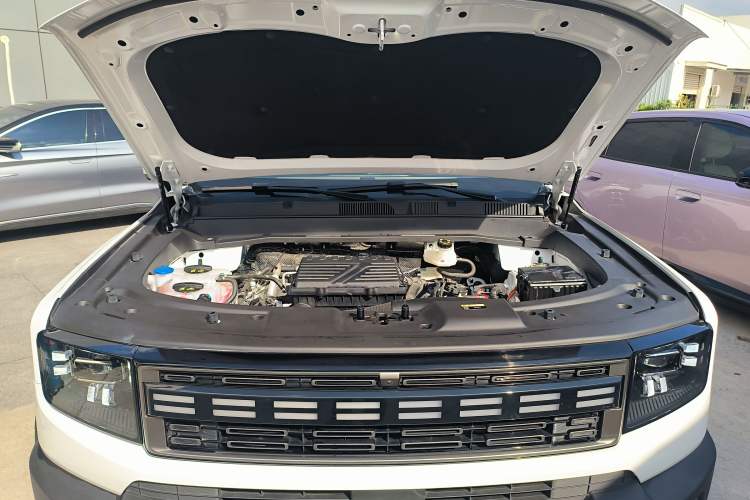Used JETOUR Shanhai T1 2025 150 km Heading South Engine Bay