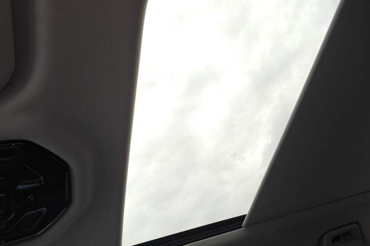 Used JETOUR Shanhai T1 2025 150 km Heading South Headliner