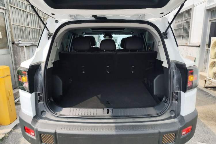 Used JETOUR Shanhai T1 2025 150 km to the Lake Interior 9