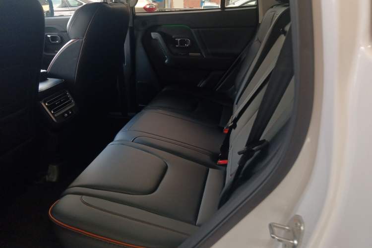 Used JETOUR Shanhai T1 2025 150 km Heading South Left Rear Seat