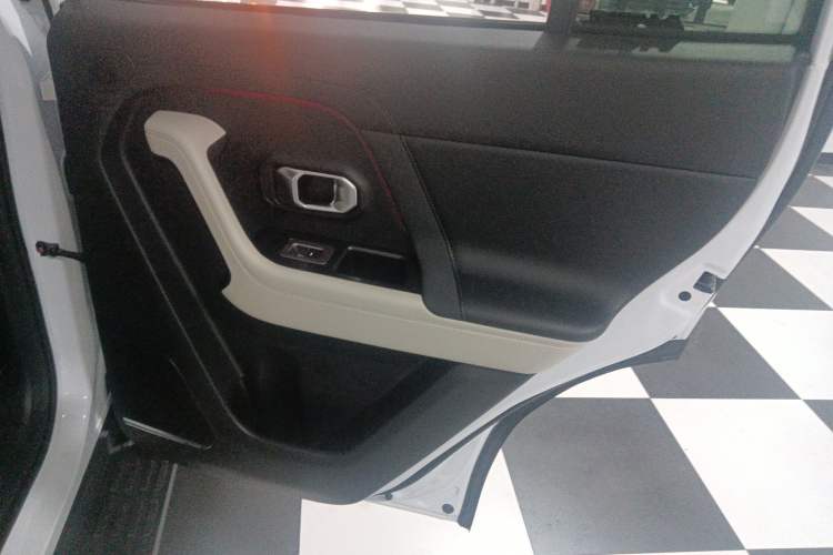 Used JETOUR Shanhai T1 2025 150 km Heading South Right Rear Door Interior