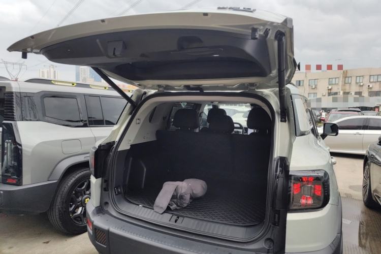 Used JETOUR Shanhai T1 2025 150 km Heading South Trunk