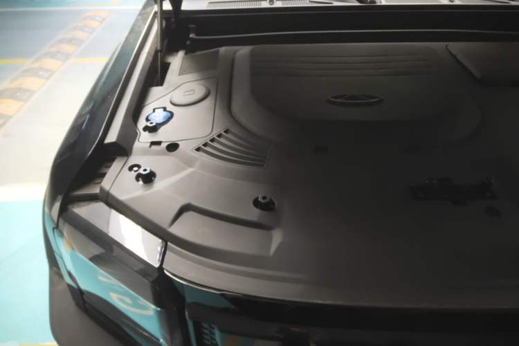 Used JETOUR Shanhai Traveler C-DM 2025 C-DM 206KM All-Wheel-Drive Wilderness Edition Engine Bay Right