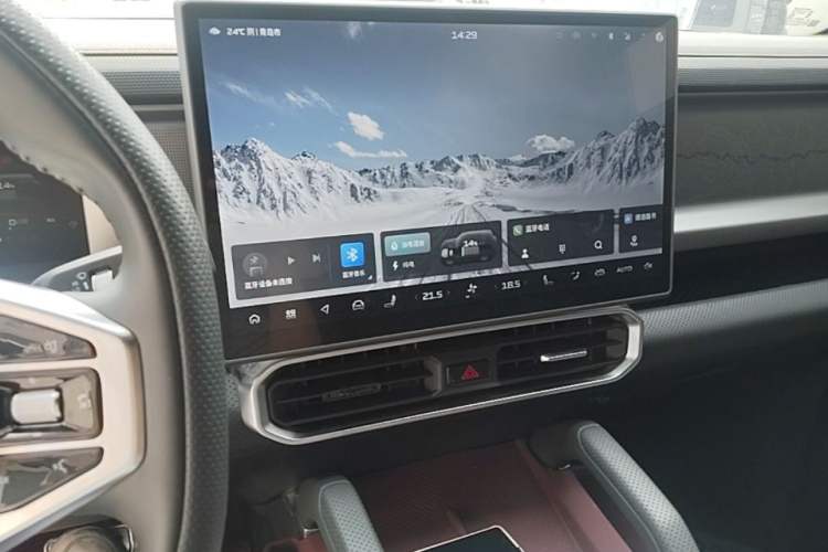 Used JETOUR Shanhai Traveler C-DM 2024 C-DM 208KM Mountain & Wilderness Edition Audio And AC Panel