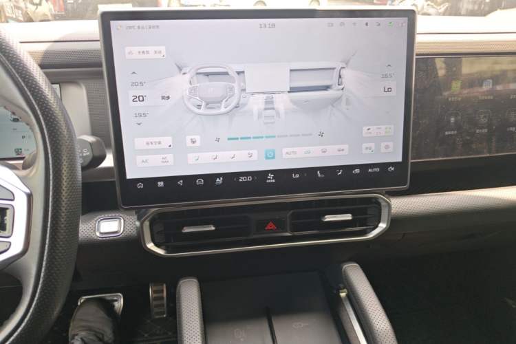 Used JETOUR Shanhai Traveler C-DM 2024 C-DM 208KM Mountain & Wilderness Edition Audio And AC Panel