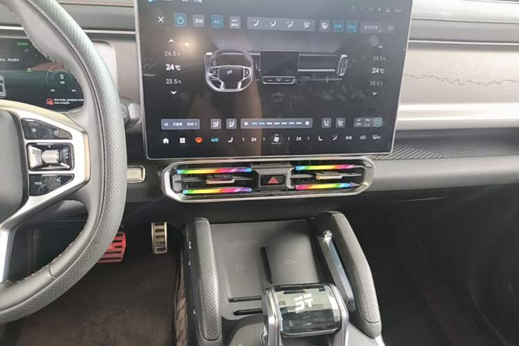 Used JETOUR Shanhai Traveler C-DM 2024 C-DM 208KM Mountain & Wilderness Edition Audio And AC Panel