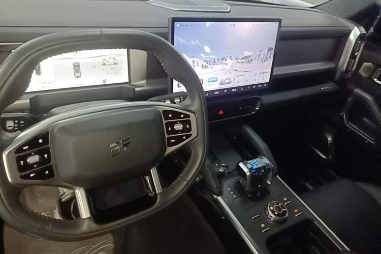 Used JETOUR Shanhai Traveler C-DM 2024 C-DM 208KM Mountain & Wilderness Edition Center Console