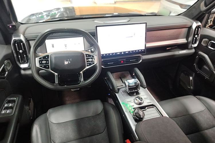 Used JETOUR Shanhai Traveler C-DM 2024 C-DM 208KM Mountain & Wilderness Edition Center Console