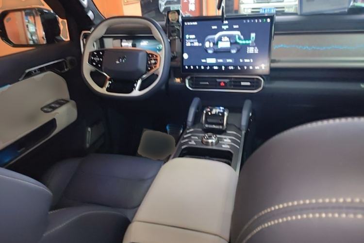 Used JETOUR Shanhai Traveler C-DM 2024 C-DM 208KM Mountain & Wilderness Edition Center Console