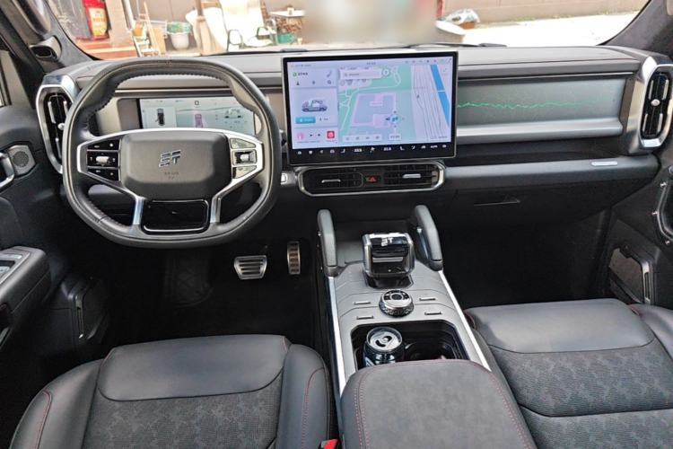 Used JETOUR Shanhai Traveler C-DM 2024 C-DM 208KM Mountain & Wilderness Edition Center Console