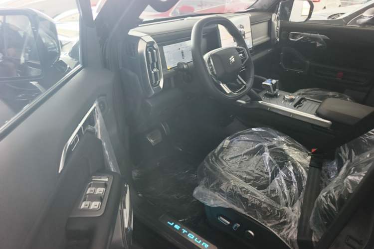 Used JETOUR Shanhai Traveler C-DM 2024 C-DM 208KM Mountain & Wilderness Edition Driver Seat