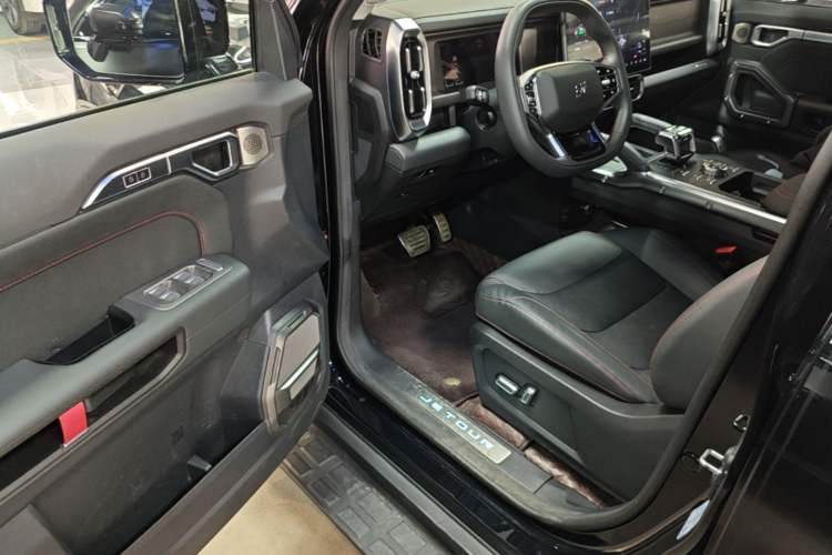 Used JETOUR Shanhai Traveler C-DM 2024 C-DM 206KM Four-Wheel Drive Wilderness Edition Driver Seat
