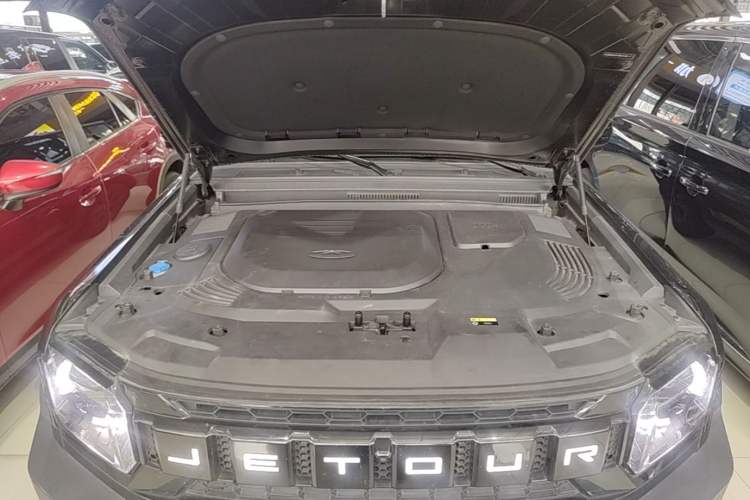 Used JETOUR Shanhai Traveler C-DM 2024 C-DM 206KM Four-Wheel Drive Wilderness Edition Engine Bay