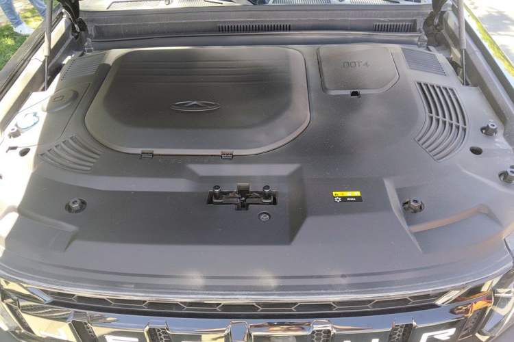 Used JETOUR Shanhai Traveler C-DM 2024 C-DM 129KM Linye Edition Engine Bay