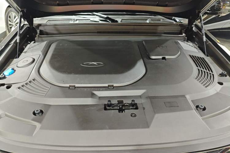 Used JETOUR Shanhai Traveler C-DM 2024 C-DM 129KM Linye Edition Engine Bay