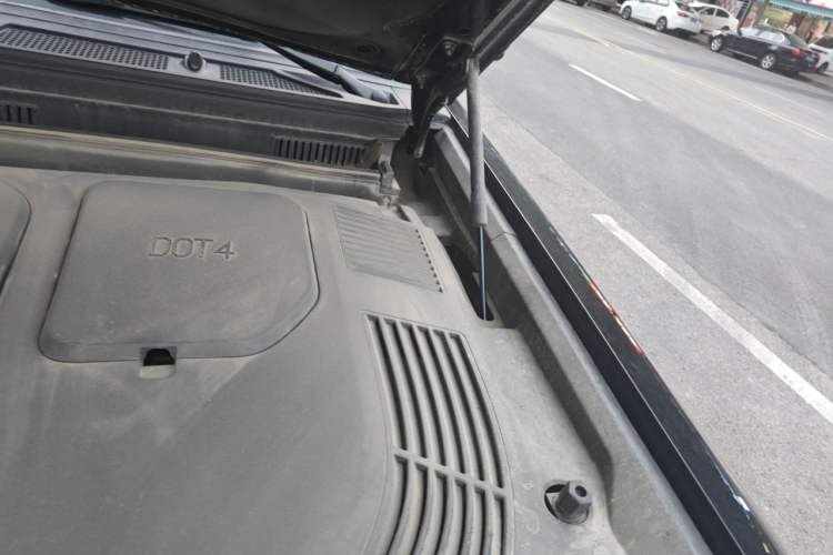 Used JETOUR Shanhai Traveler C-DM 2024 C-DM 129KM Wilderness Edition Engine Bay Left