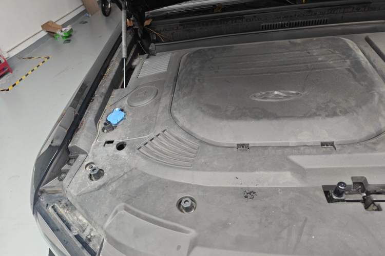 Used JETOUR Shanhai Traveler C-DM 2024 C-DM 129KM Linye Edition Engine Bay Right