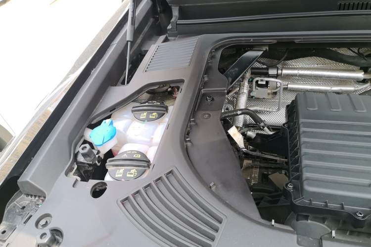 Used JETOUR Shanhai Traveler C-DM 2024 C-DM 208KM Mountain & Wilderness Edition Engine Bay Right