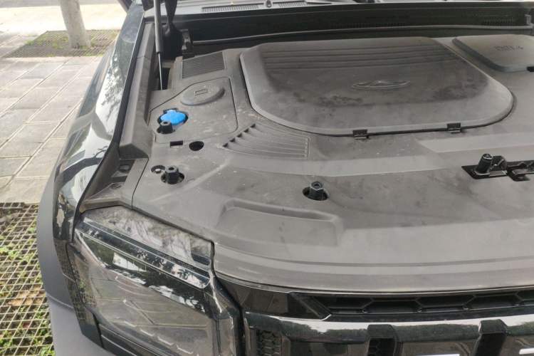 Used JETOUR Shanhai Traveler C-DM 2024 C-DM 208KM Mountain & Wilderness Edition Engine Bay Right